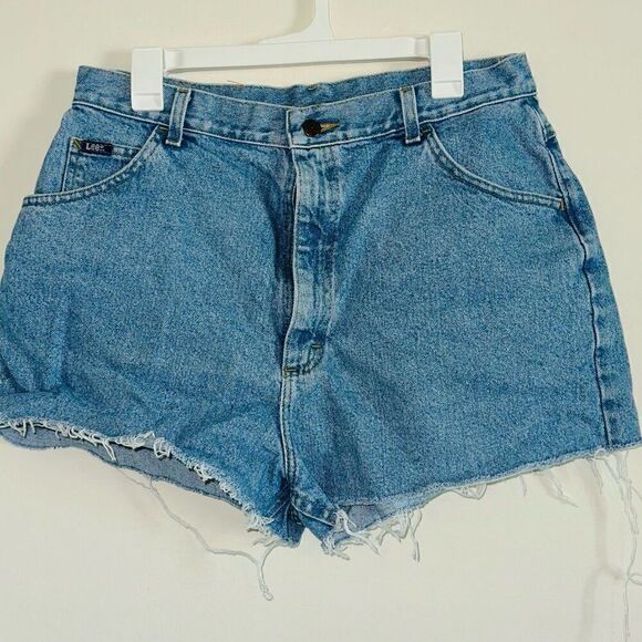 Lee Women's High Waisted Shorts SIZE 16 WAIST - Picture 1 of 3